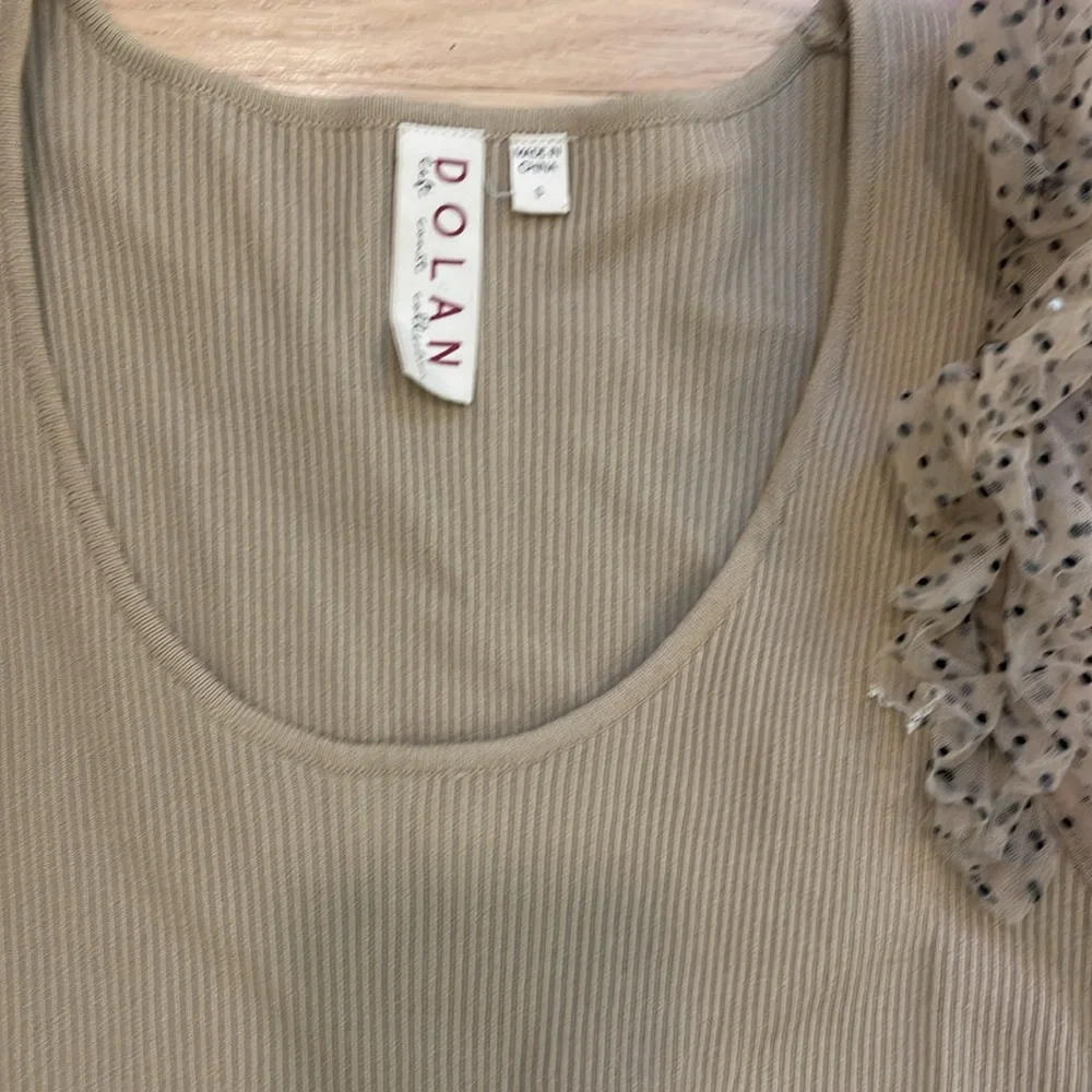 Anthropologie Dolan beige Ruffled Blouse size S
Bought at anthro store - Picture 5 of 14